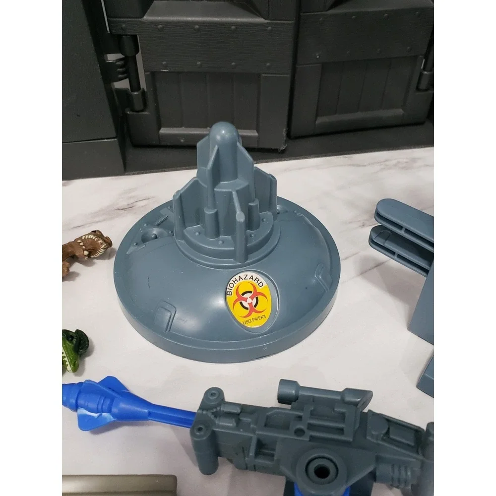 Lot 1993 Jurassic Park Command Compound Dinosaur Playset Replacement Parts